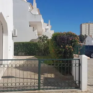 Villa Moradia Em Altura! House, Altura